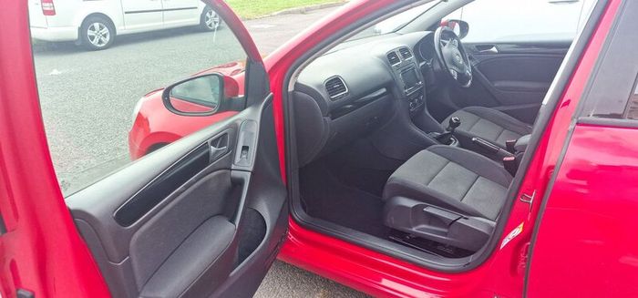 VW Golf 2011  1.6 TDI  Excellent Condition