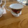 Royal Albert Old Country Roses fine bone china set Image 3