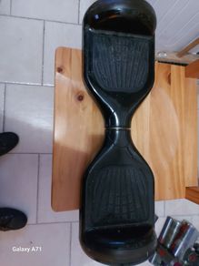 Black Hoverboard with Bluetooth, No charger so cannot test