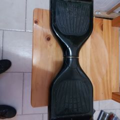 Black Hoverboard with Bluetooth, No charger so cannot test