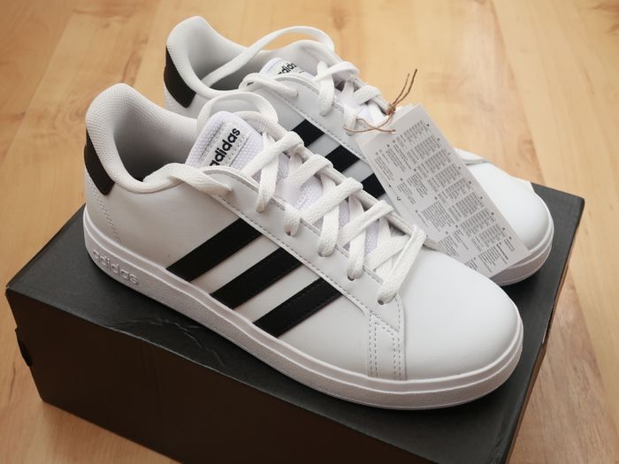 Adidas Leather sneakers | Size 5.5-6 UK | Brand New