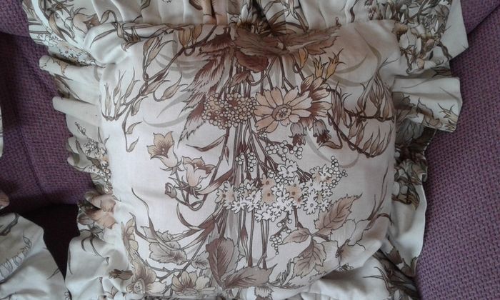 Vintage Frilled Cushions 10Euro EACH