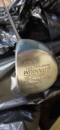 a man's PING golf driver
