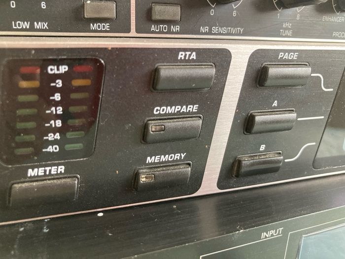 Behringer Ultra Curve DEQ 2496
