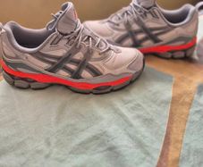 asics uk8