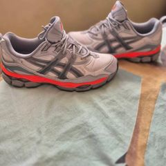 asics uk8