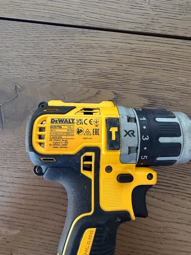 Dewalt DCD796 Combi Drill