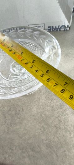 4 DIFFERENT ITMES- 1- Waterford Vintage Glandore Footed Candy Dish/ Compote 38.00 euro. 2- Set of 2 tipperary Vintage crystal Glass Coasters 18.00 euro. 3- Dublin Crystal bud vase 12.00 euro. 4- Nambe Lead Crystal Kissing Candle Sticks New 7 Inches Tall 1