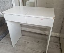 Dressing table