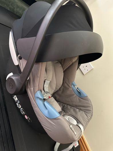 cybex baby car seat + Cybex Base