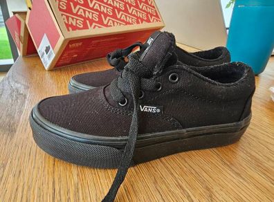 Boys Vans 11.5UK Never Worn