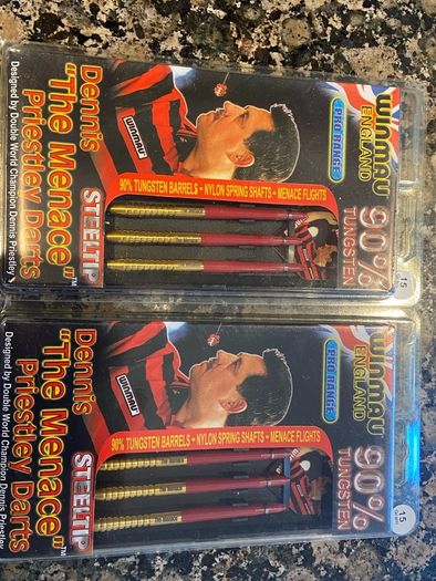 Brand new 15g gold Dennis Priestley darts