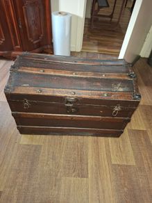 Antique Irish Made Victorian Dome Top Trunk with Insert, late 19th to the early 20th Century, wooden strapping and metal hardware