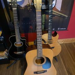 Cort ad810 acoustic guitar