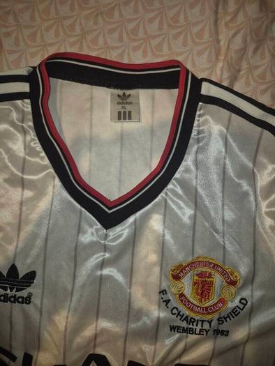 man utd jersey