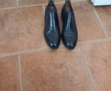 Black Leather Ankle Boots  (40 S7)