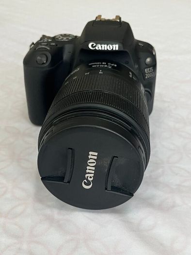 Canon EOS 200D Photography Bundle  Near NEW