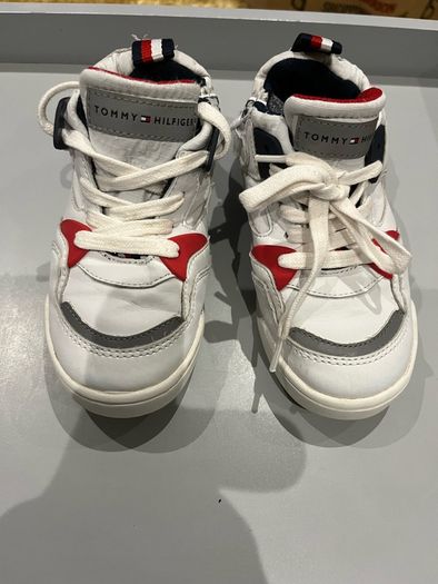 Tommy Hilfiger