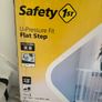 Safety 1st U-Pressure fit flat step gate Image 2