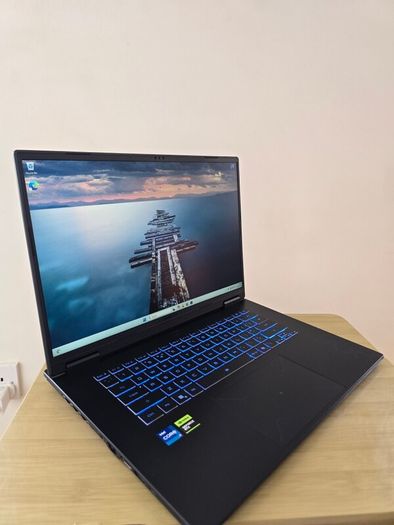 Laptop Gaming Gigabyte A16 RTX 5050 i7-13620H