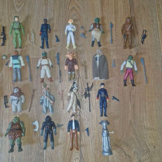 Vintage Star Wars- 42 Loose Complete Figs plus C-3P0 Case