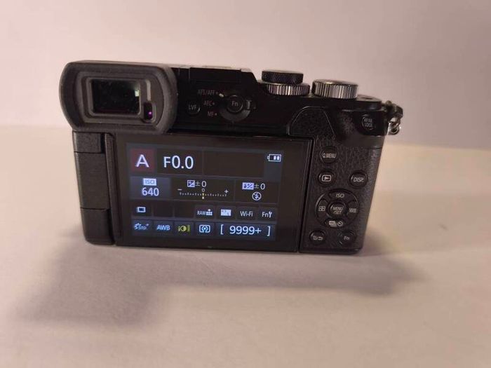 Lumix GX8