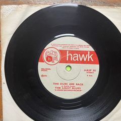 Rare and collectible heffo's heroes / the dubs are back vinyl single in nm condition
