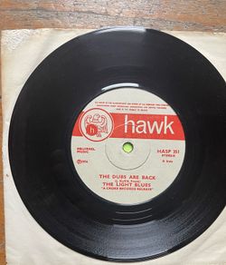 Rare and collectible heffo's heroes / the dubs are back vinyl single in nm condition