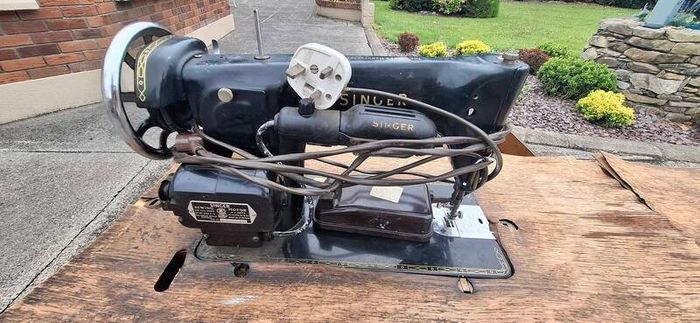 Antique Singer sewing machines x 2