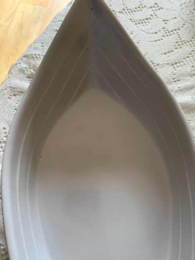 Stoneware Baking Dish in the Shape of a Boat