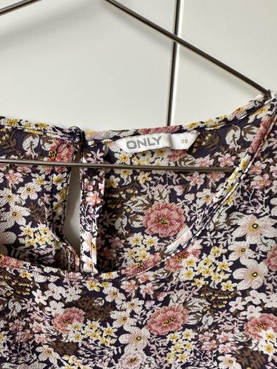 Only women ladies top, t-shirt, like new, immaculate condition, barely used