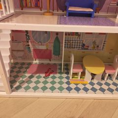dolls house