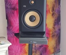 KRK Rokit 8 Gen 4 + mats + stands