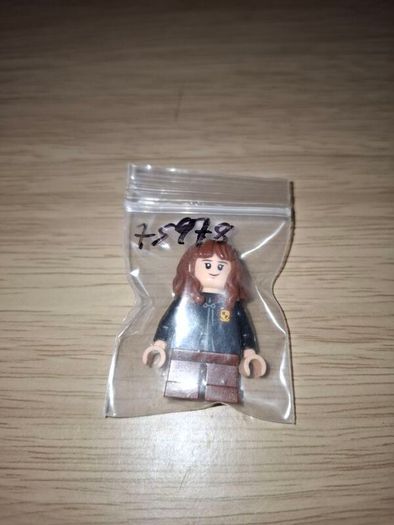 A mix of Lego Harry Potter Minifigures
