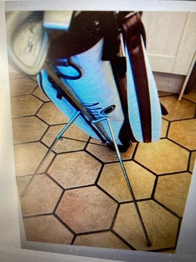 Golf Bag STAND ! Attaches to Bag . Opens Quickly
