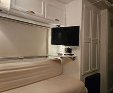 5 berth caravan. Elddis Elusion 505 SE