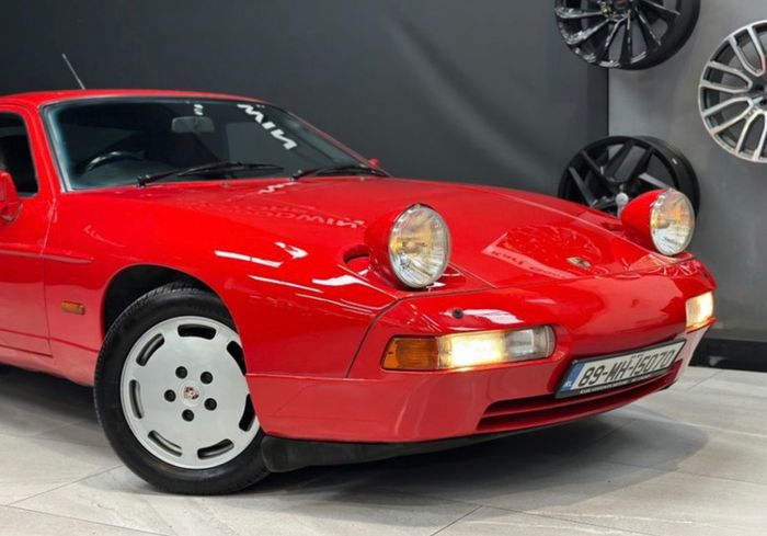 Porsche 928 S4 5.0 V8 Automatic