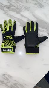 Gaelic gloves