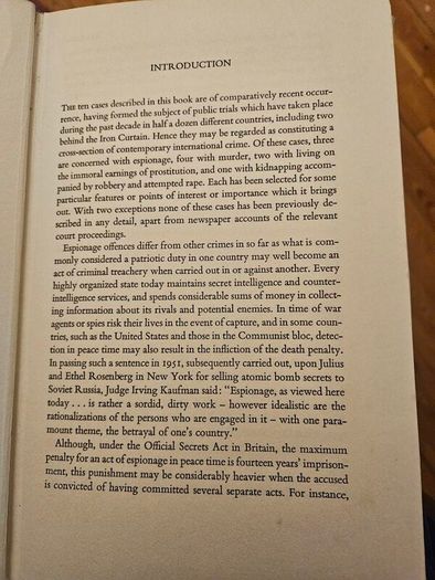 An International Casebook Of Crime. By H Montgomery Hyde With John H. Kisch. First Edition Hardback With Dustjacket In Good Condition.  See Photos For Same.
