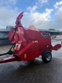 Straw blower/ chopper