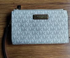 Michael kors wallet purse (Genuine)