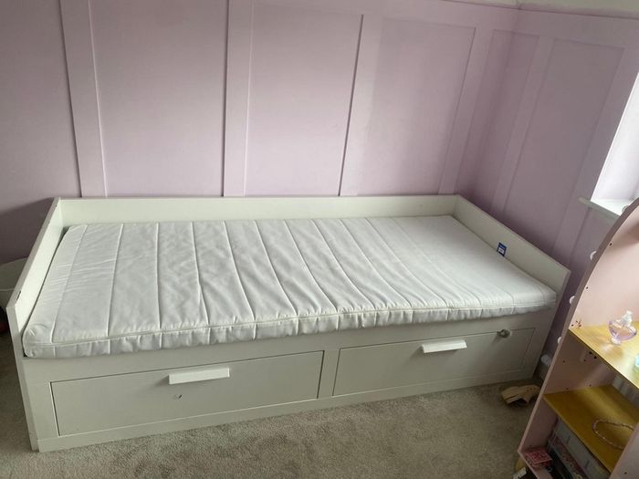 ikea day bed with mattress