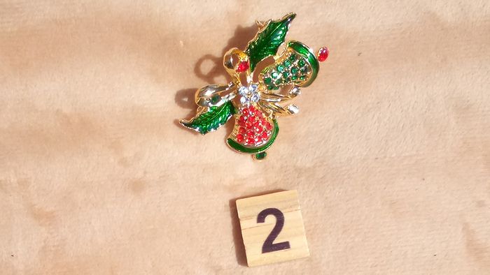 It's a Christmas Pin Up!