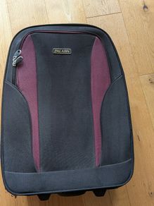 Paladin Suitcase 63 x 46 x 21cm - Excellent condition