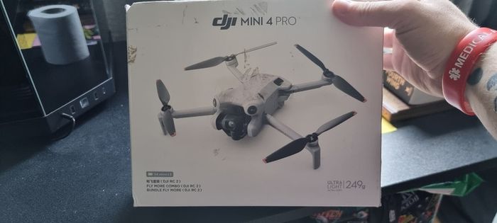 DJI Mini 4 Pro Fly More Combo (DJI RC 2)  Like New