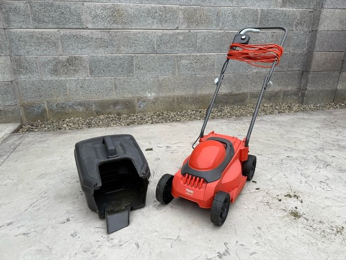 Flymo Simplimow 300 lawnmower