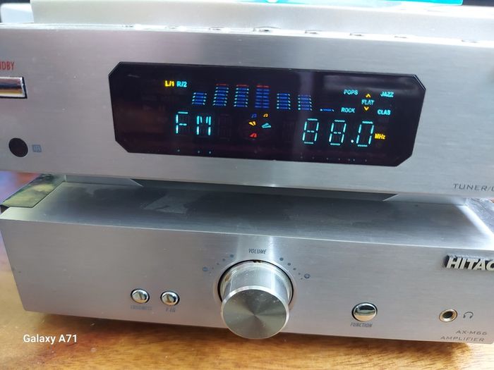HITACHI Tuner-CD Player, Model AX-M66, including 2 Hitachi speakers, Antennae, Dual Auxillary, in very good condition
