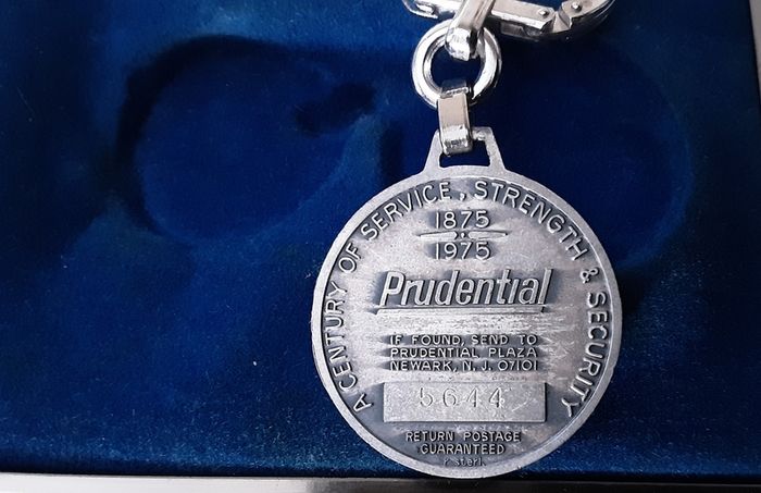 vintage collectable commemorative key ring
