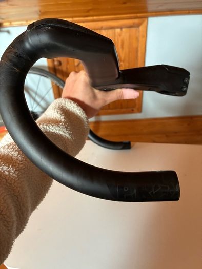 Shimano Carbon Aero Handlebar