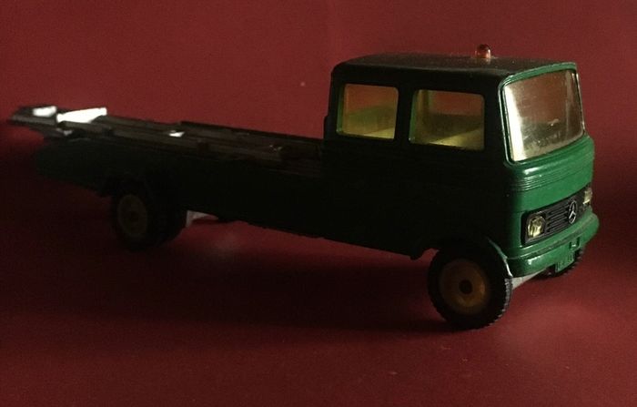 Siku Mercedes LP 608 truck